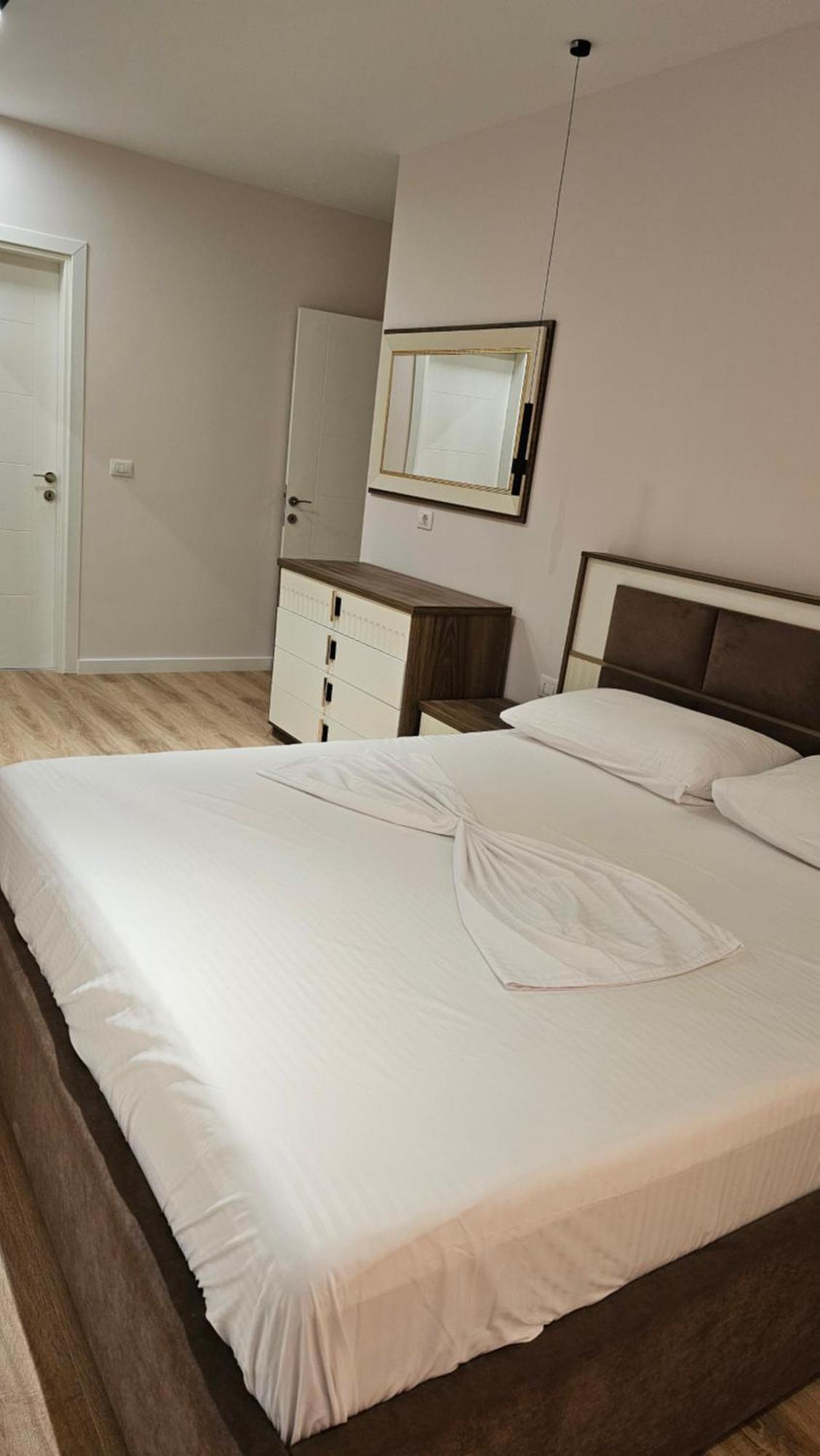 Tirana Airport Apartment エクステリア 写真