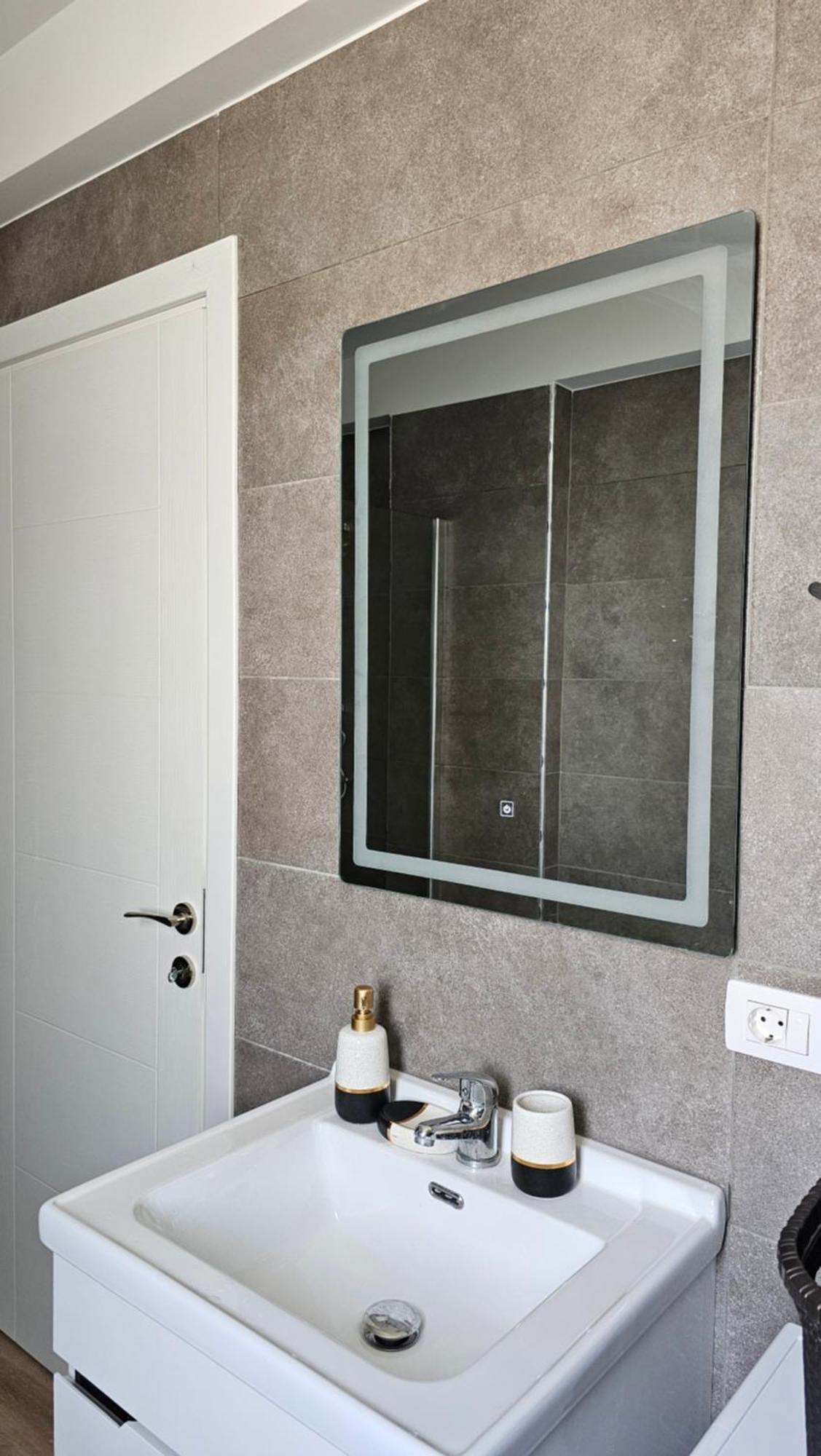 Tirana Airport Apartment エクステリア 写真